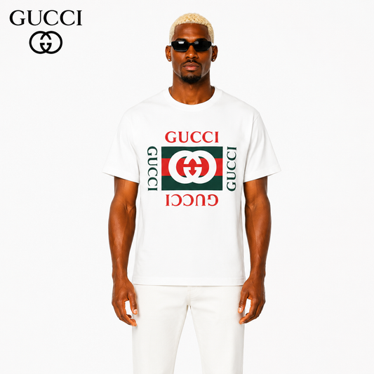 Gucci Logo T-Shirt in Black