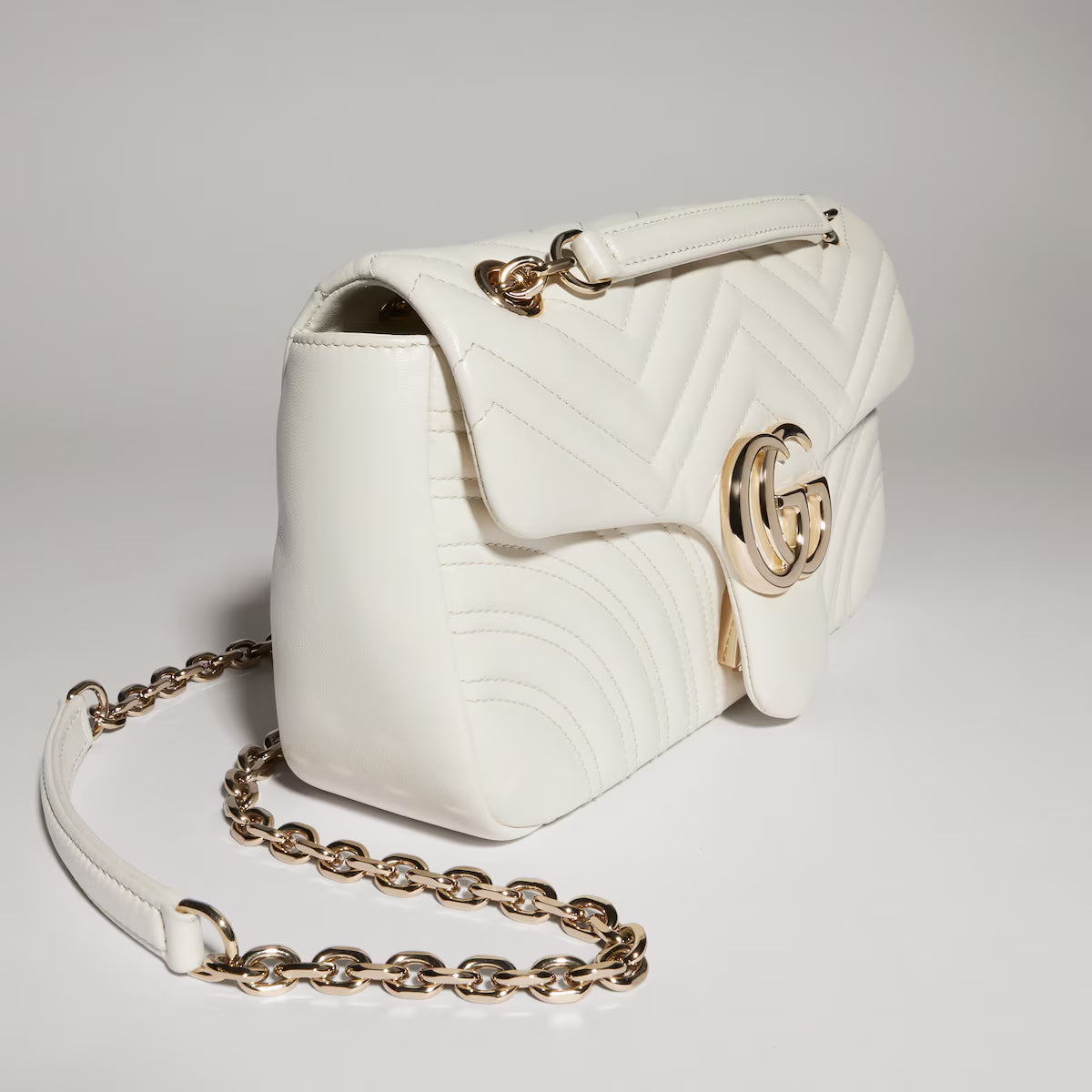 GUCCI GG Marmont medium shoulder bag