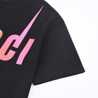 Gucci Signature 5F58 T-Shirt in Black & White