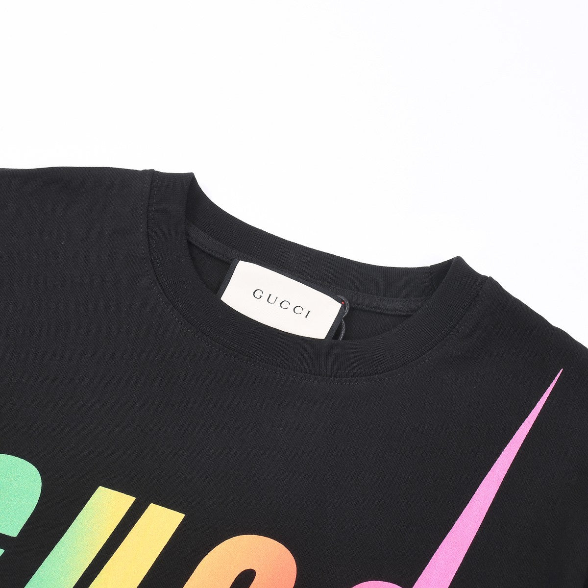 Gucci Signature 5F58 T-Shirt in Black & White
