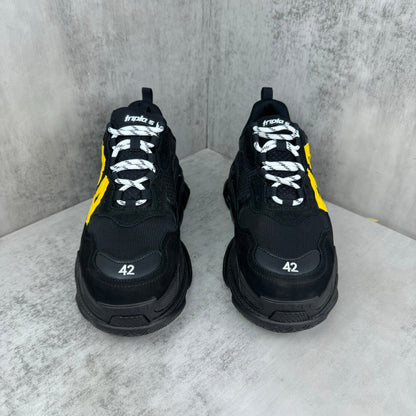 Balenciaga Collaboration Couple's Style Shoe