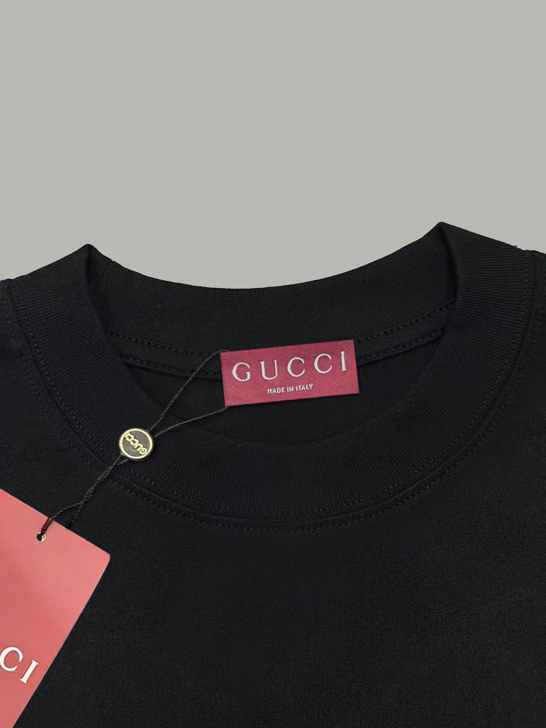 Gucci Logo T-Shirt in Black